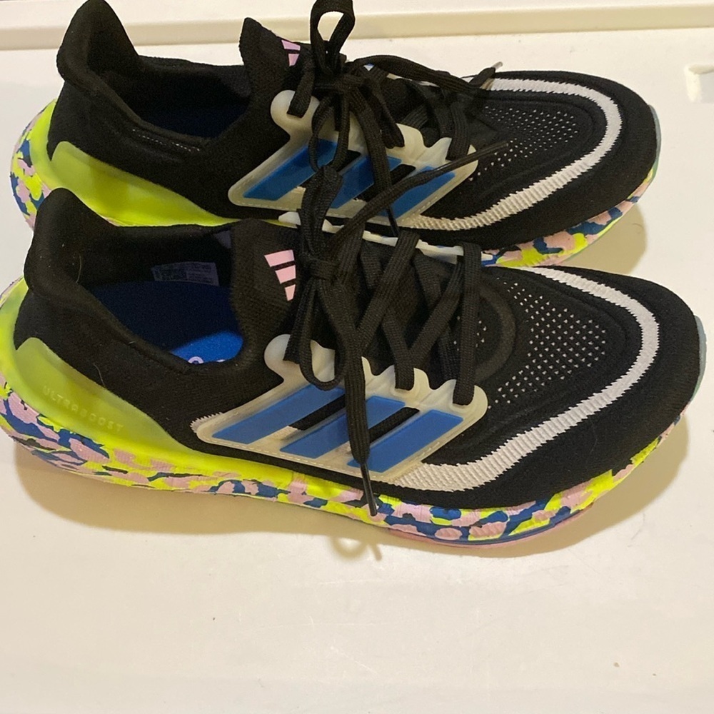 adidas UltraBoost Light 'Neon Leopard' IE8155 size 8 W